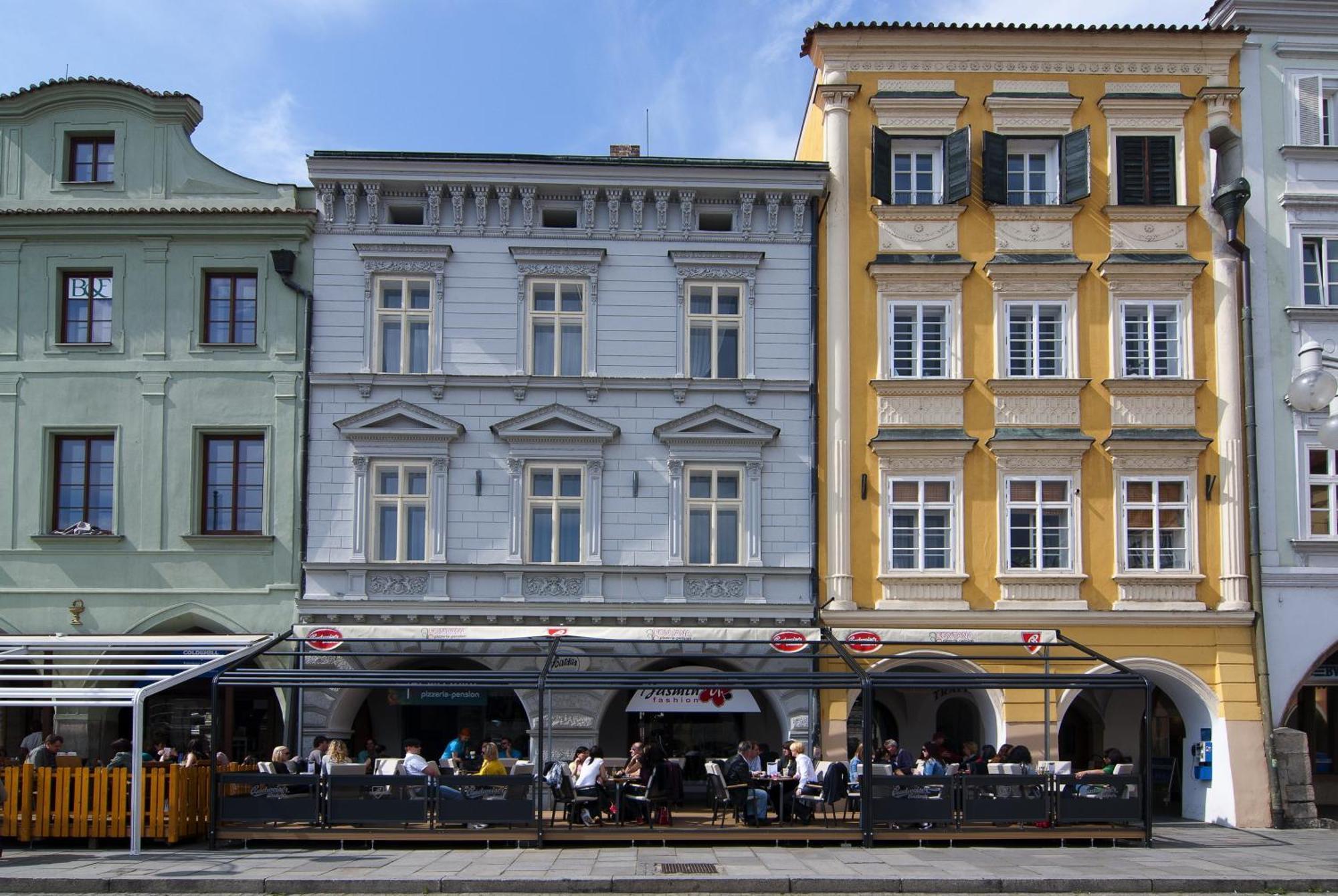 Fontana Pizzeria - Pension Ceske Budejovice Luaran gambar