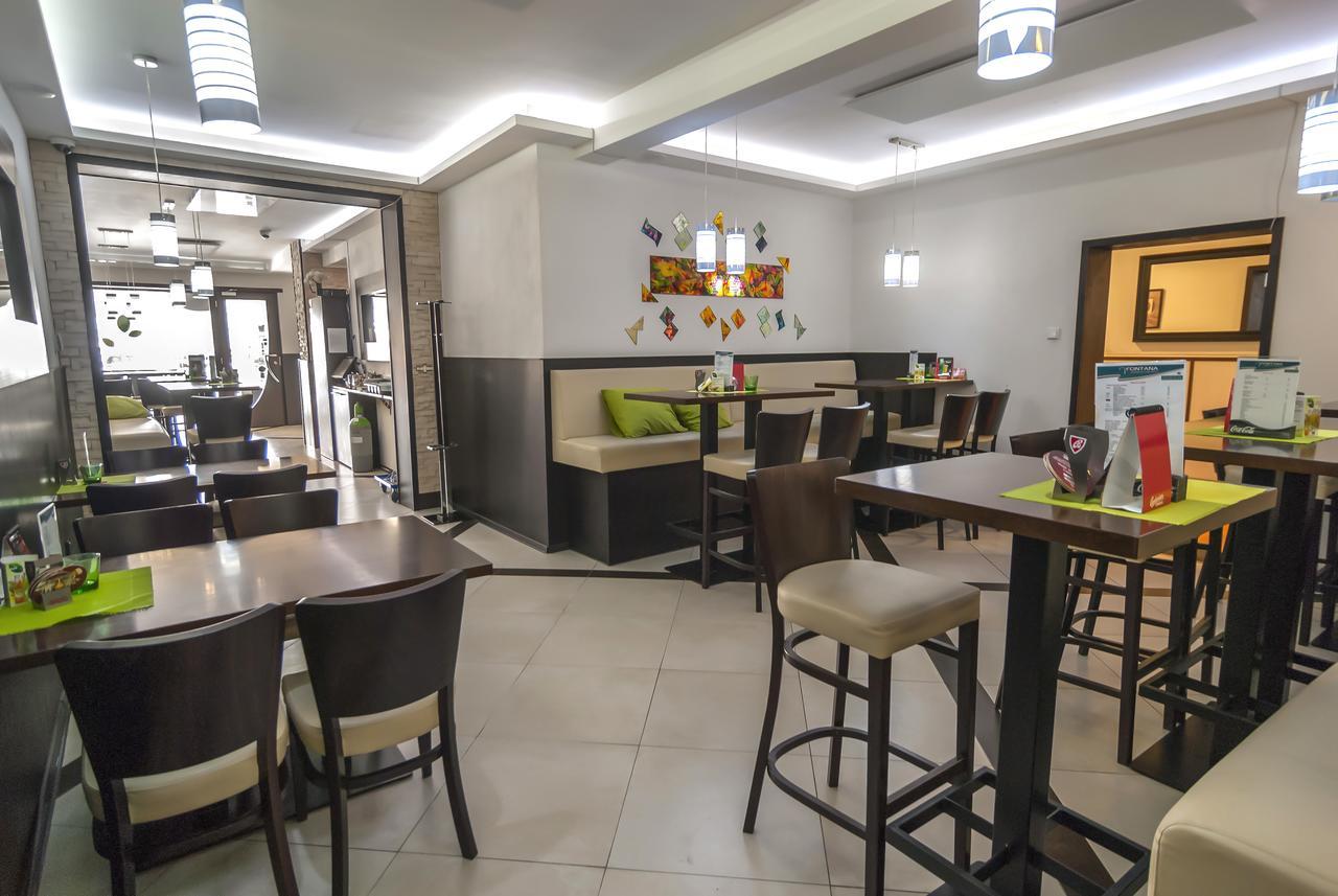 Fontana Pizzeria - Pension Ceske Budejovice Luaran gambar