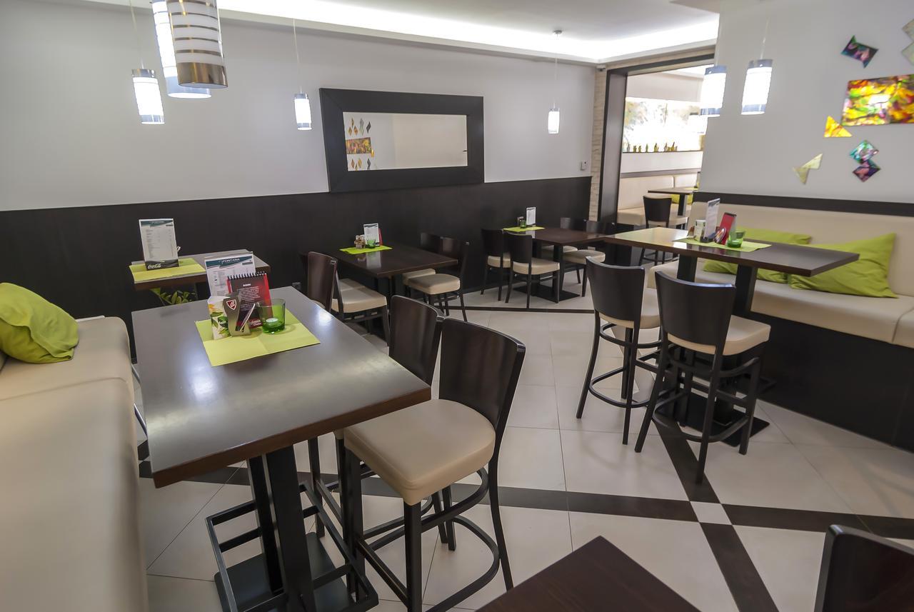 Fontana Pizzeria - Pension Ceske Budejovice Luaran gambar
