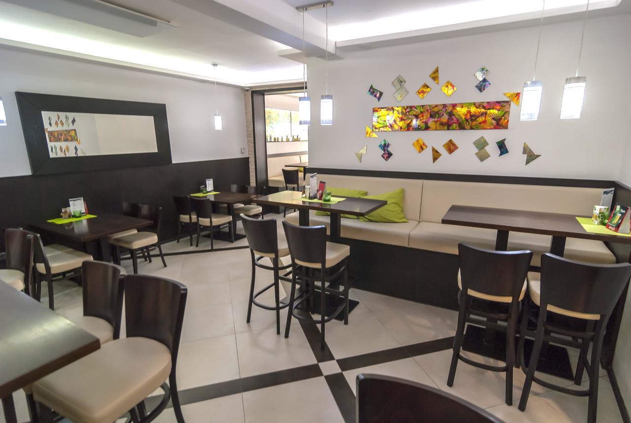 Fontana Pizzeria - Pension Ceske Budejovice Luaran gambar
