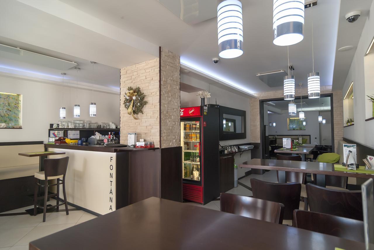 Fontana Pizzeria - Pension Ceske Budejovice Luaran gambar